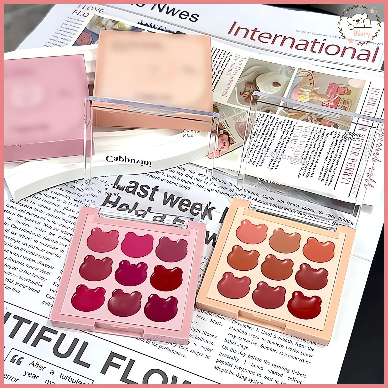 باليت روج الدباديب Clay Bears Lipstick الباليت مكون من 9 درجات مختلفه الروج clay ماط يعني قوامه بيكون مخملي تقيل شويه بس ناعم جدا وسهل الدمج شبه قوام الموس بلاشر ممكن تستخدميه روج شفايف او بلاشر خدود