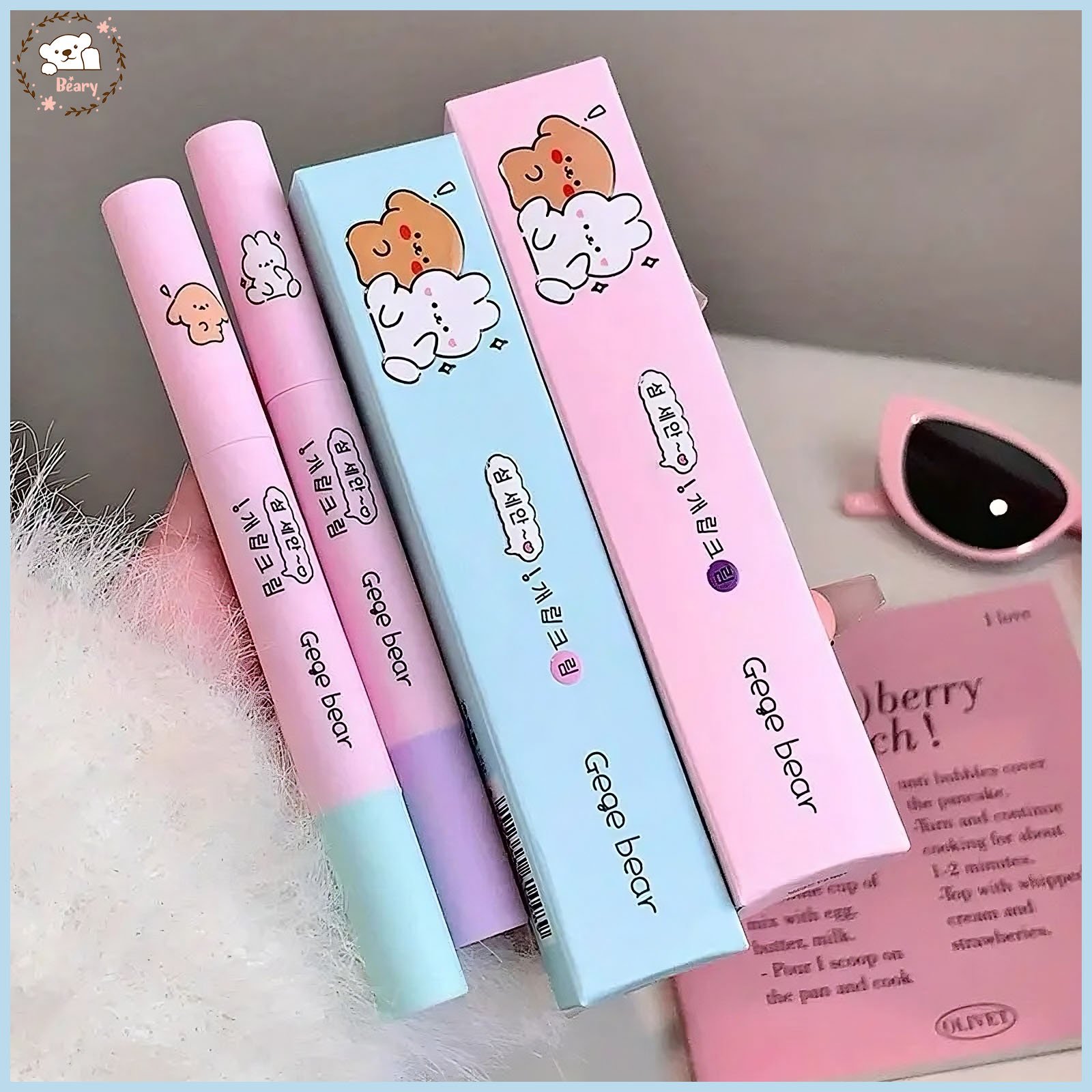 روج فلافي أسهل روج ممكن تستخدمي  الروج قوامه كريمي ناعم بيدي لوك ماط الدمج بتاعه سهل ومريح لأن الأبليكيتور عباره عن كوره معدن بتوزع الروج على الشفايف