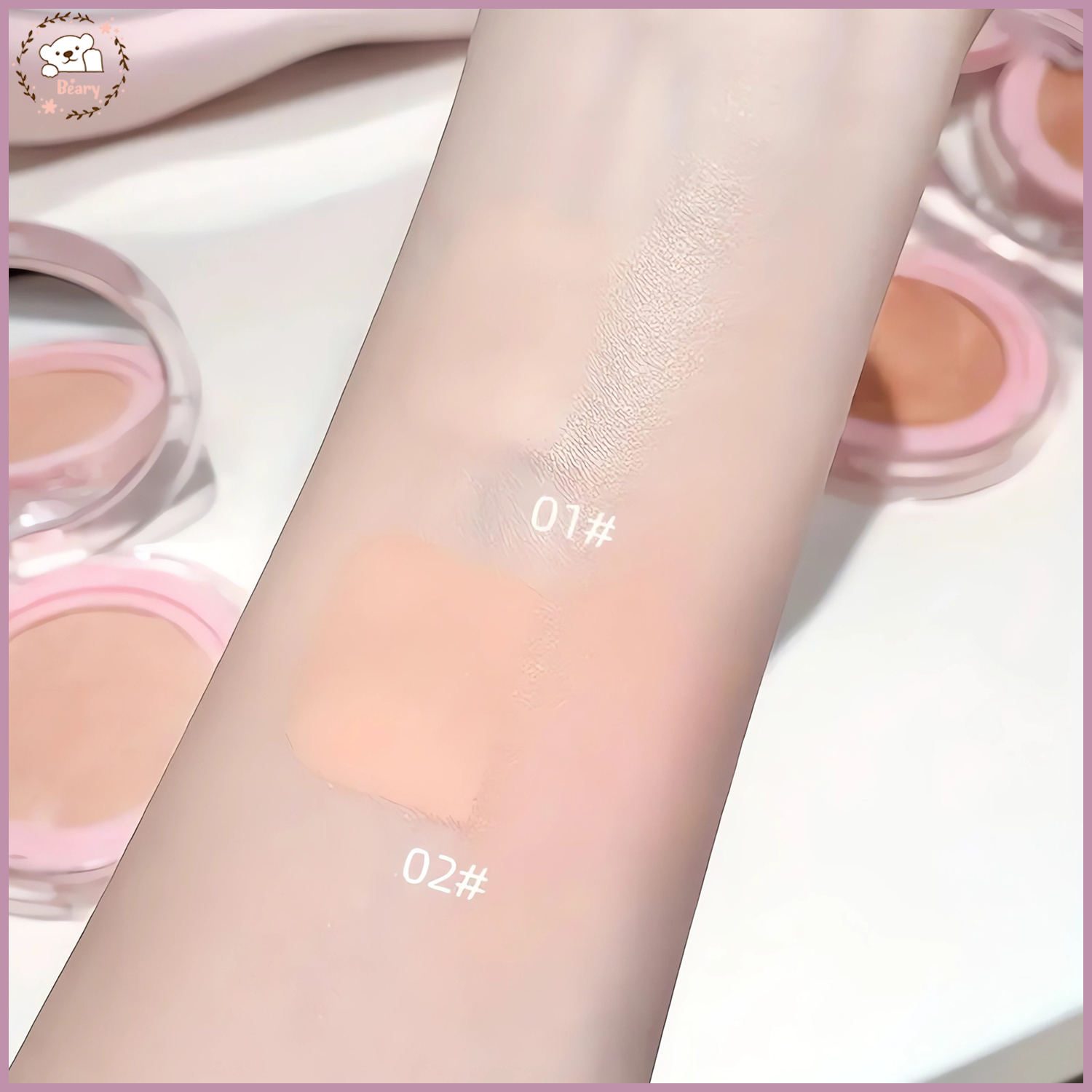 كوشن الدبدوب هو كريم مرطب للبشره بيعمل تغطيه طبيعية للبشره وكمان بيديها جلو خفي Bear Cushion ممزوج بنسبه من الكونسيلر وده بيساعد على توحيد لون البشره ويصغر شكل المسام ويديها نضاره واشراق طبيعي ملمسه ناعم جدا وسهل التوزيع على البشره وبيجي معاه بوف ناعمه